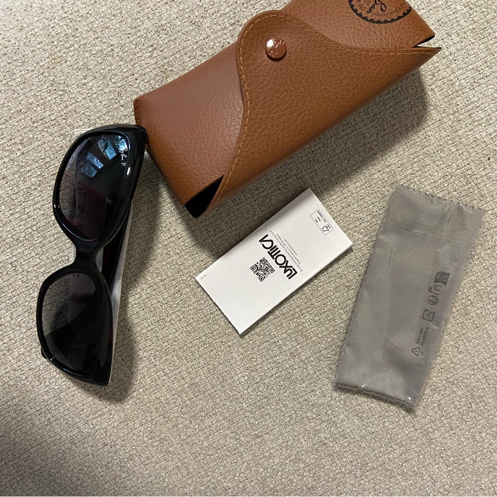 Ray-Ban Black Oversized Sunglasses with Brown Leather Case